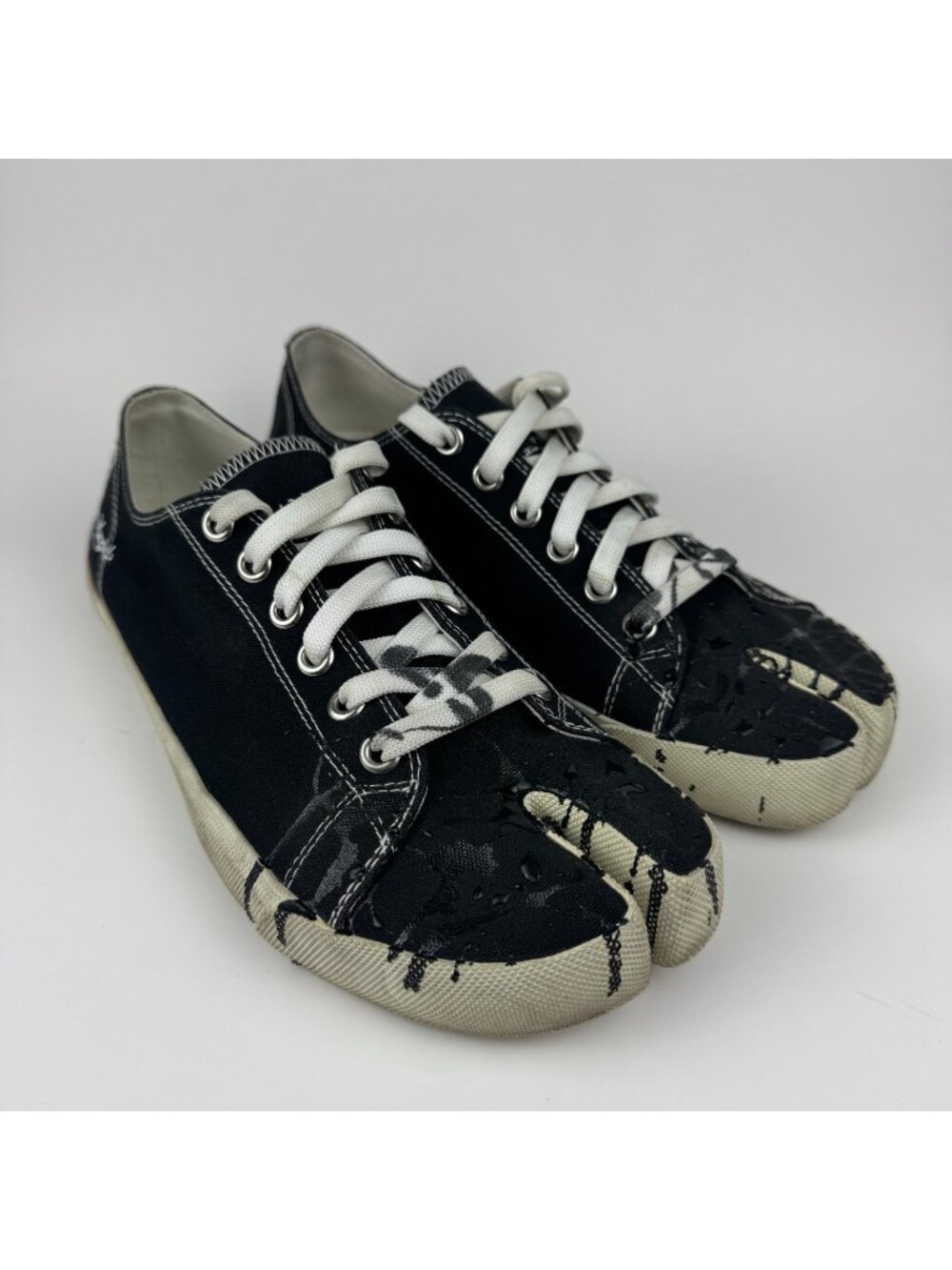 Maison Margiela Men Tabi Paint Splatter Canvas Sneakers Rare Black Size 43
